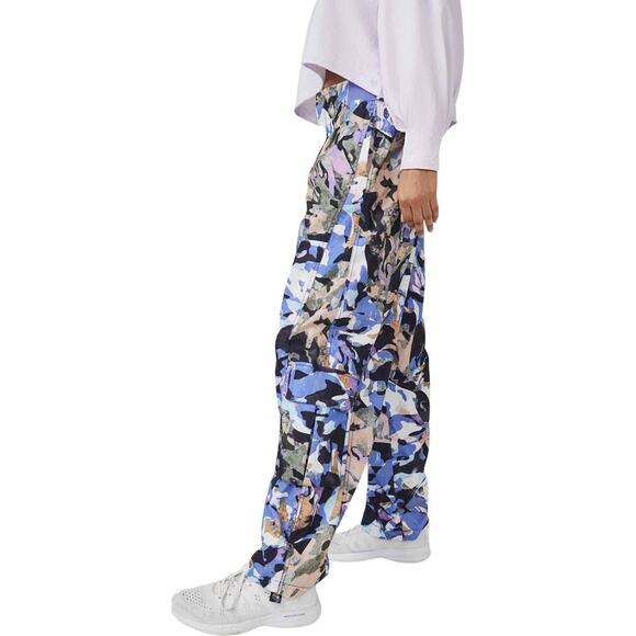 NEW Free People Mesmerize Me Print Cargo Pants Size Medium Purple Camo Wide Leg - Picture 11 of 16